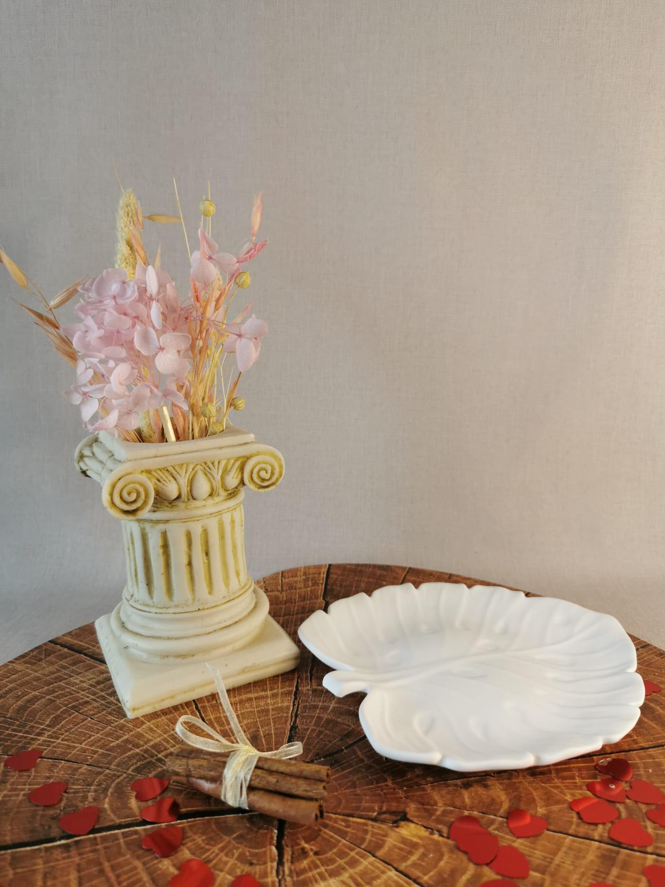 Tavita alba in forma de frunza - Allumer